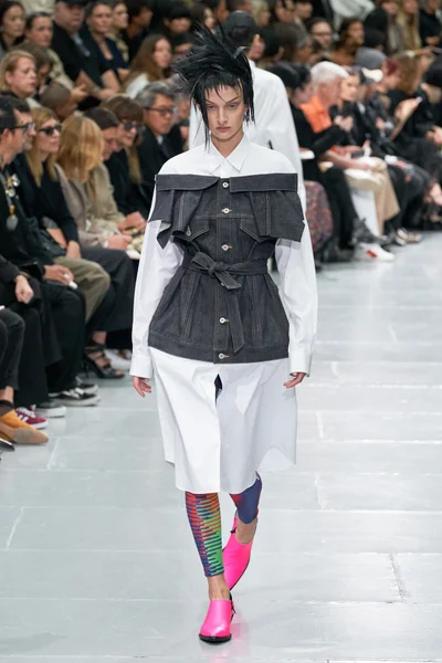 Look 26